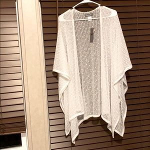 *🖤🖤NWT* Accessory Street White kimono One size!